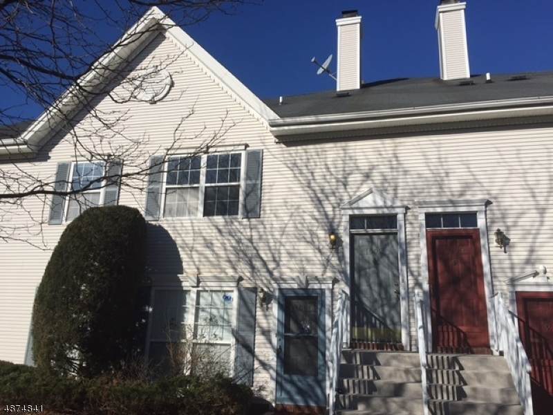 1002 Cumberland Ct - Photo 1