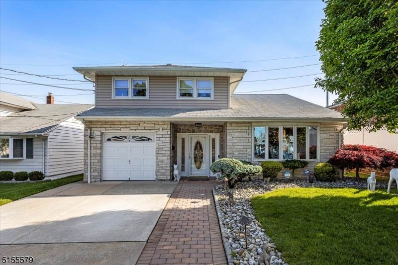 104 Van Riper Ave - Photo 1