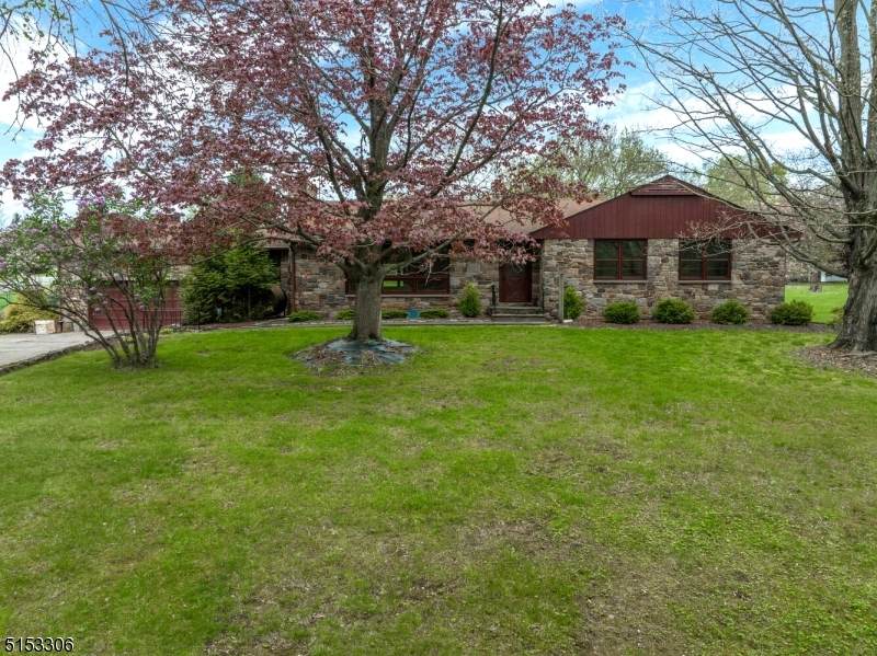 2 Timberwick Dr - Photo 1