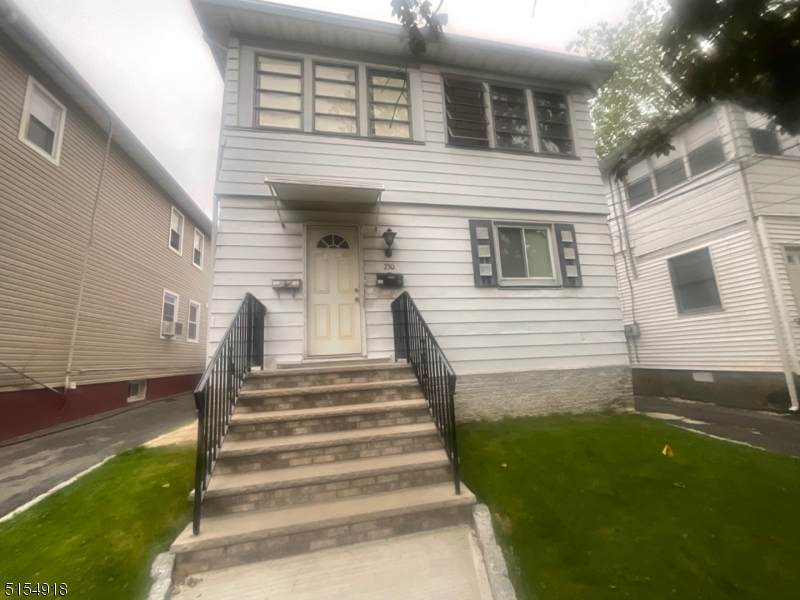 230 N 15Th St - Photo 1