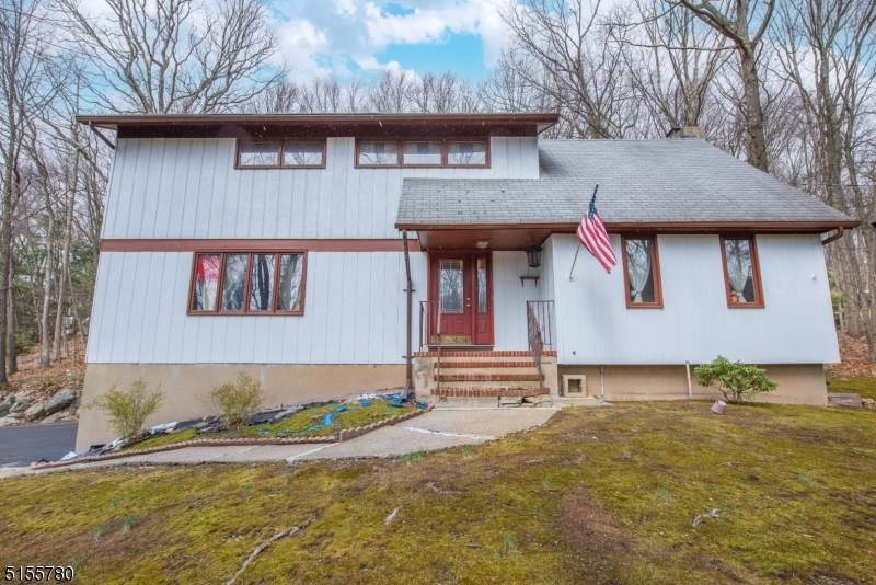 189 Hurd St - Photo 1