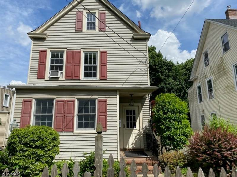 10 Glenside Ave - Photo 1