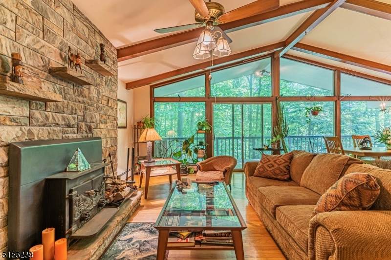 17 Honeysuckle Ln - Photo 1
