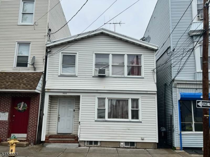 326 Cross St - Photo 1