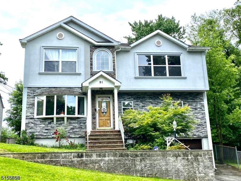 91 Holly Rd - Photo 1