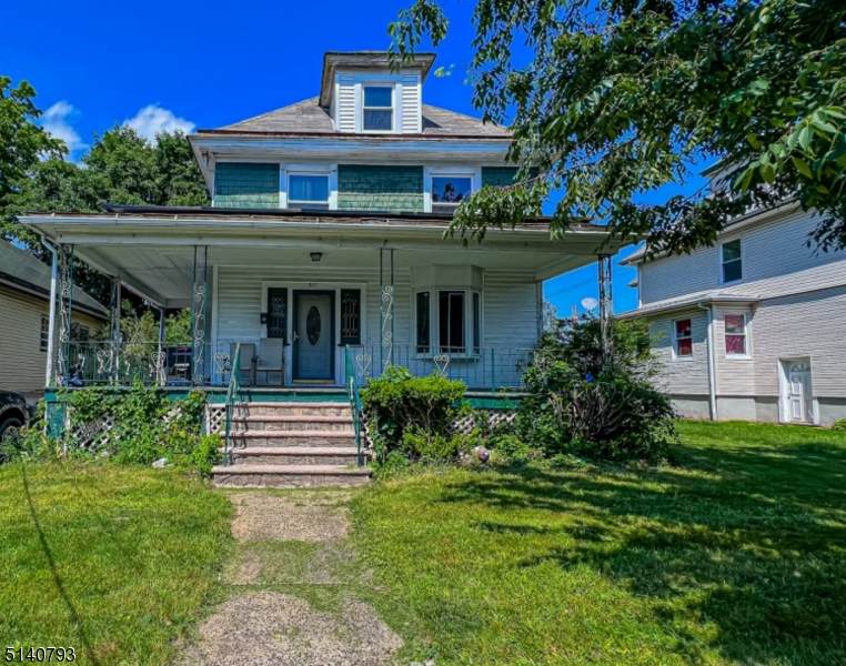 217 Leland Ave - Photo 1