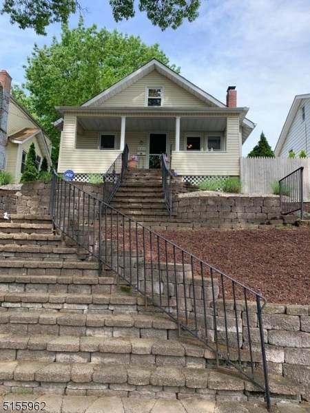 487 Union Ave - Photo 1