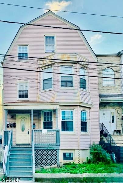 381 Badger Ave - Photo 1