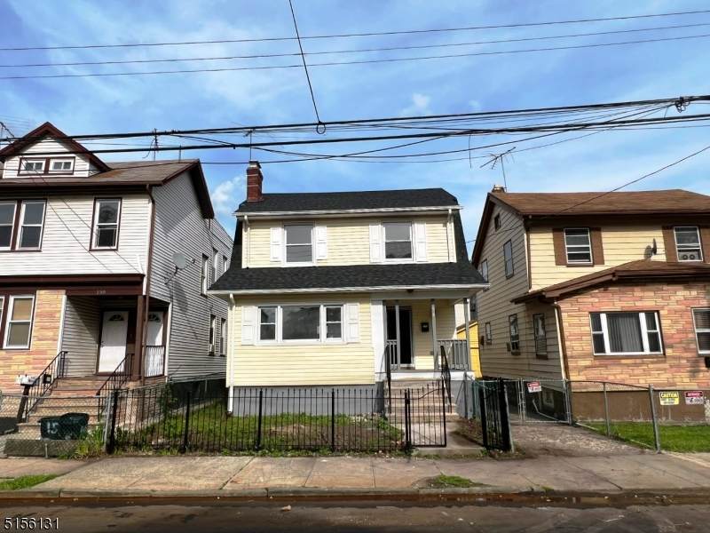 154 Columbia Ave - Photo 1