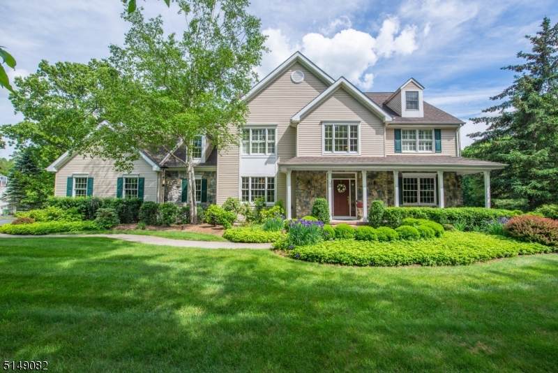 12 Alexandra Ln - Photo 1