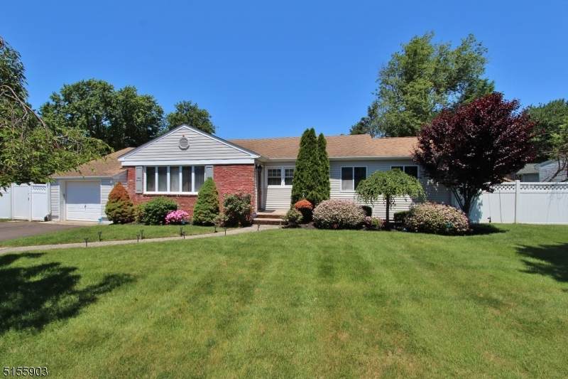 1160 Meister St - Photo 1