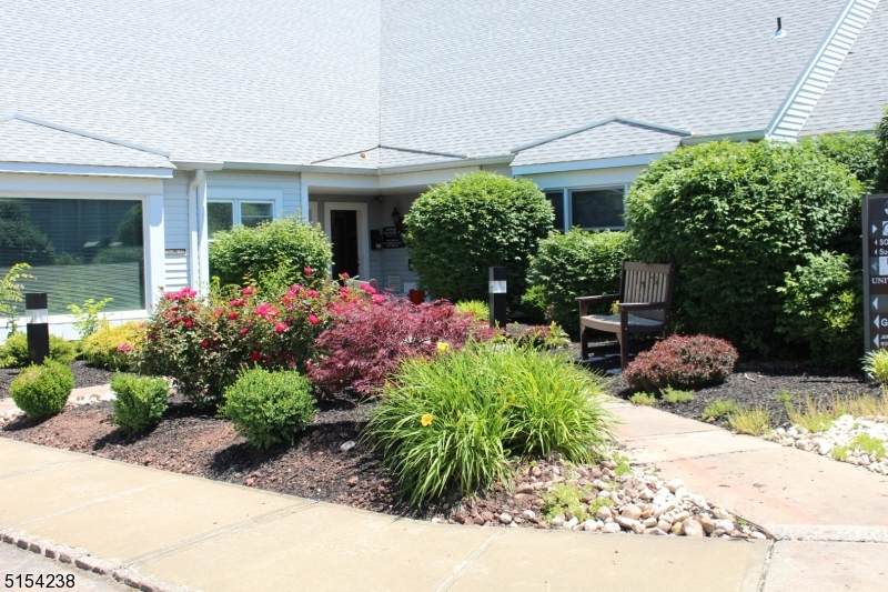 27 Monroe St - Photo 1