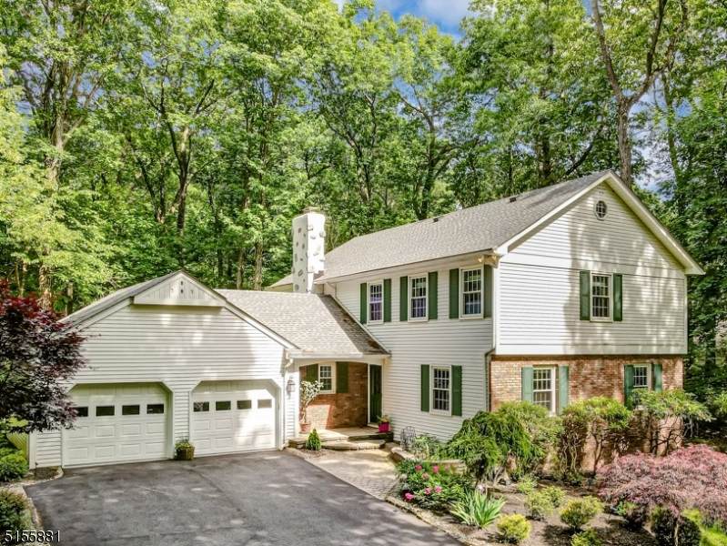 19 Timberline Dr - Photo 1