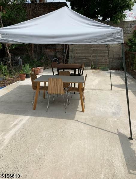 34 Roosevelt Ave - Photo 1