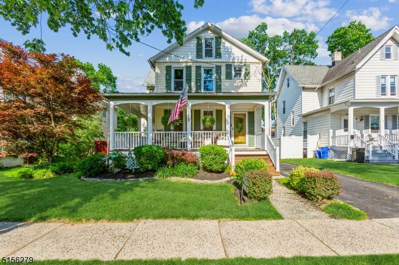 263 Whittier Ave - Photo 1