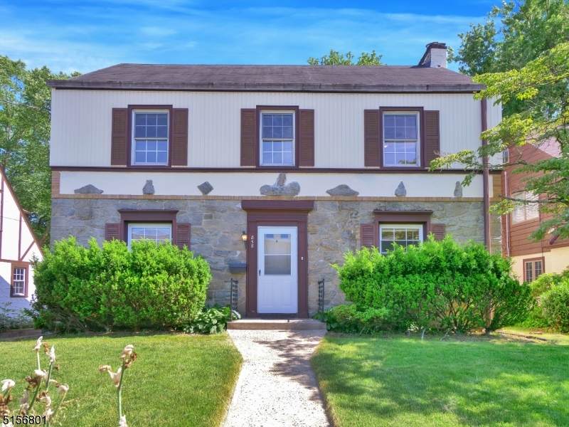 858 Ridgewood Rd - Photo 1