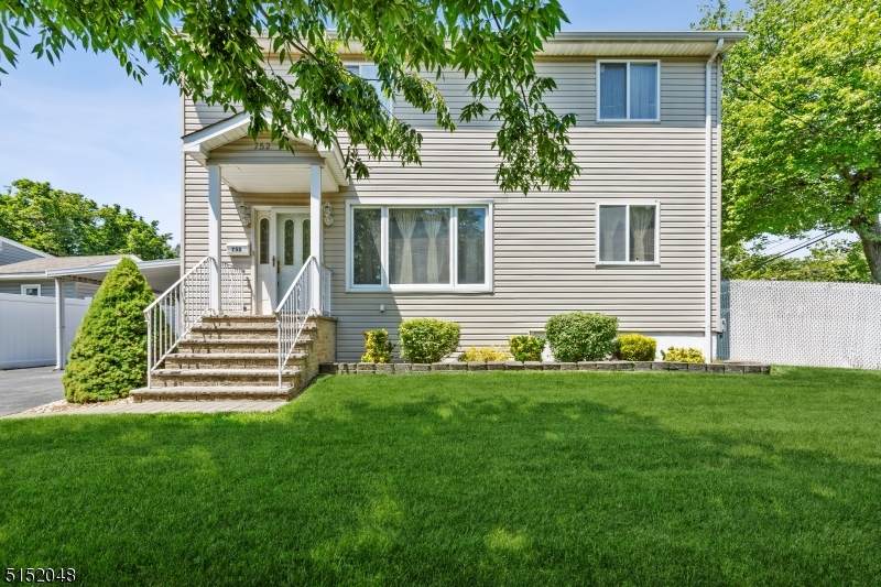 752 E Milton Ave - Photo 1