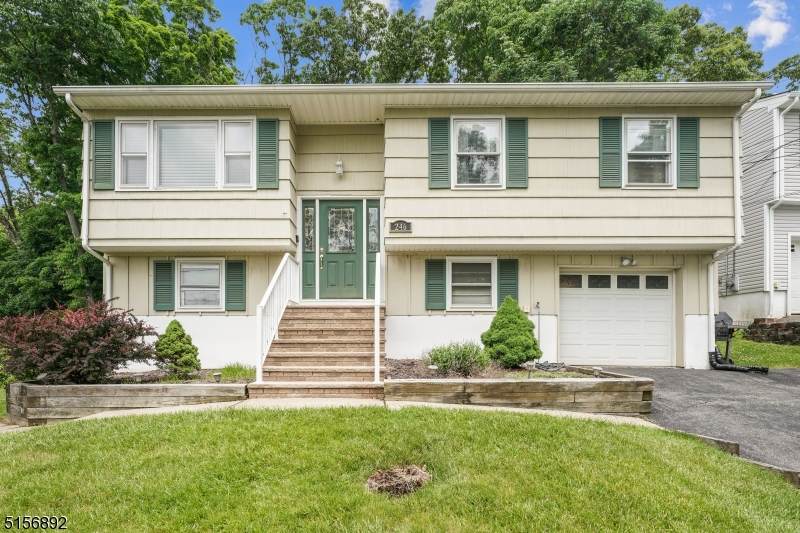 246 Carentan Rd - Photo 1