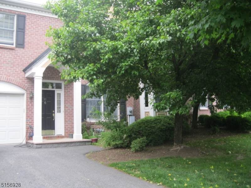 91 Spring Hill Cir - Photo 1
