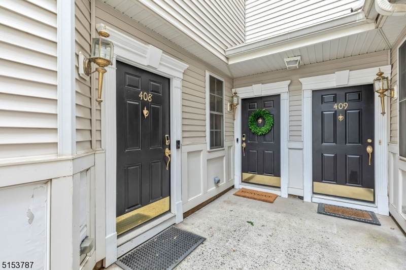 408 Donato Cir - Photo 1