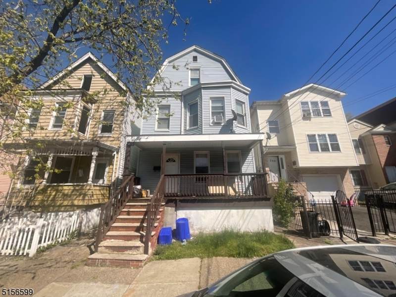738 S 15Th St - Photo 1