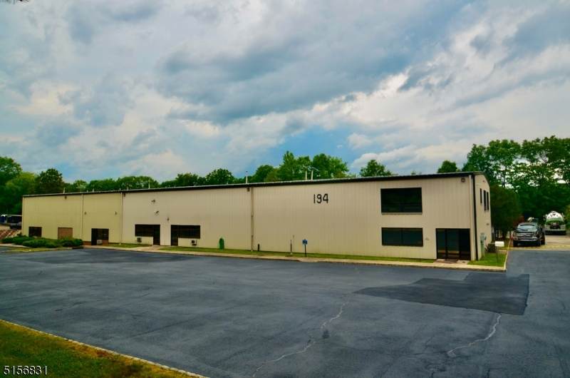 194 Kings Hwy - Photo 1