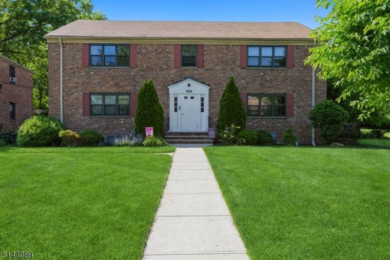 55 Sandra Circle - Photo 1