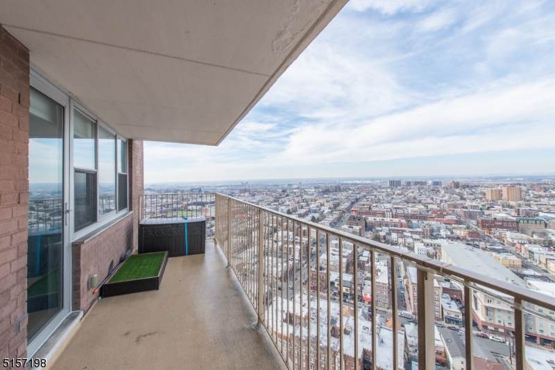 6040 Boulevard East - Photo 1