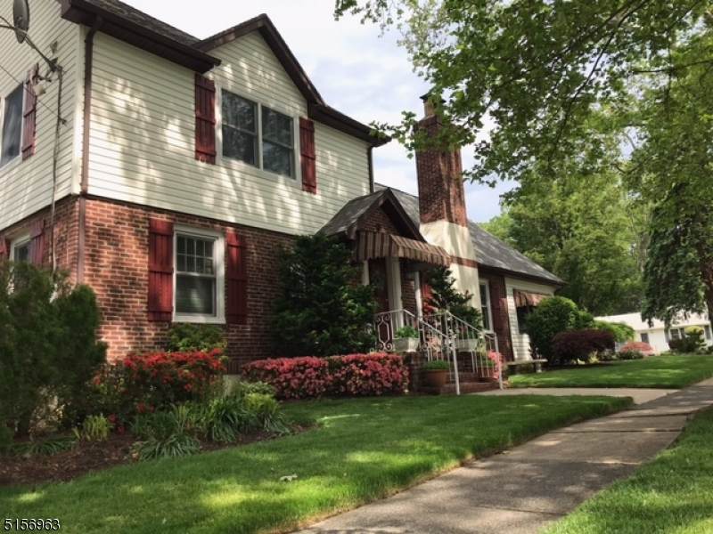 293 Grant Ave - Photo 1