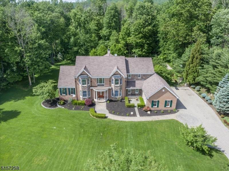 56 Morgan Dr - Photo 1