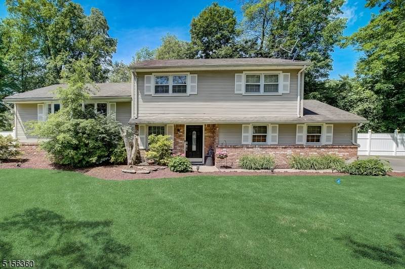 22 Woodhaven Rd - Photo 1