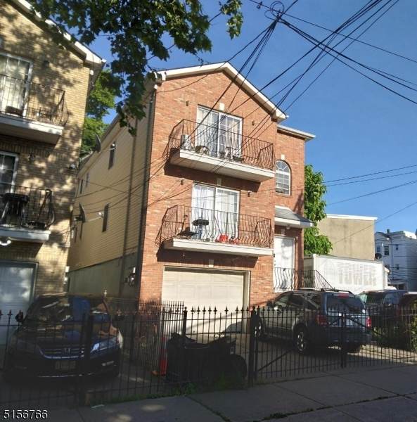 172 S 10Th St - Photo 1