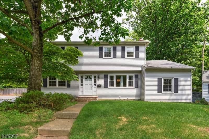 10 Arlyne Dr - Photo 1