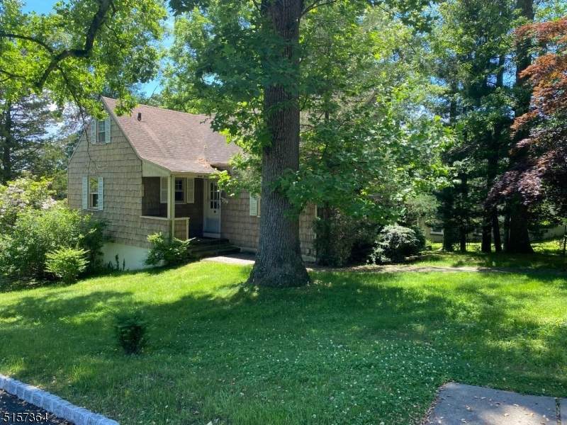 33 Hillside Ave - Photo 1