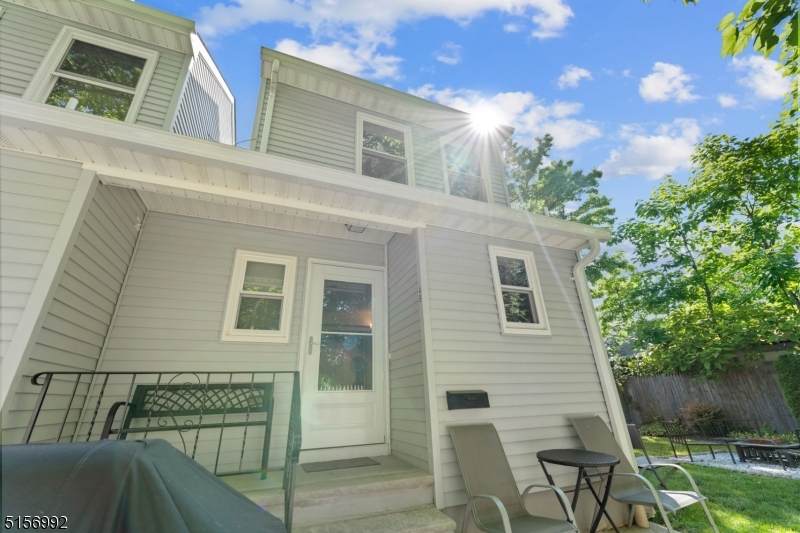 49 School St - Photo 1