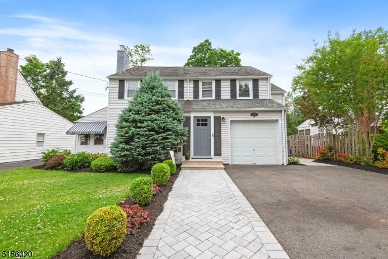 352 Plymouth Rd - Photo 1