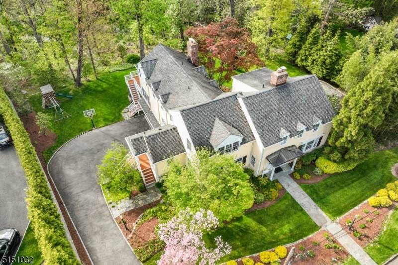 33 W Beechcroft Rd - Photo 1