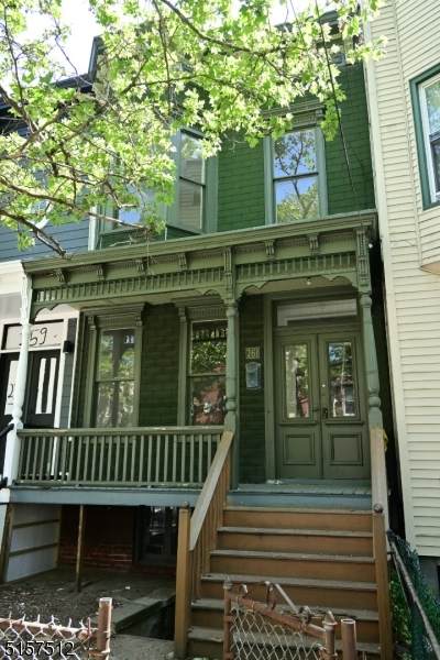 261 Bowers St - Photo 1