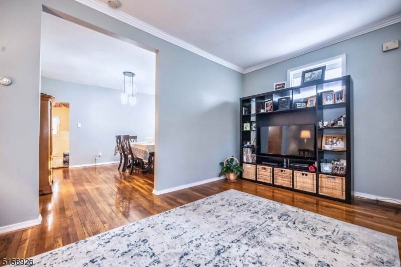 519 Ainsworth St - Photo 1