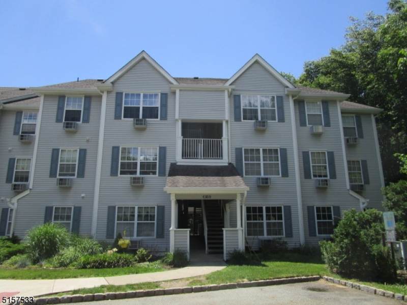 1316 Bedford Dr - Photo 1