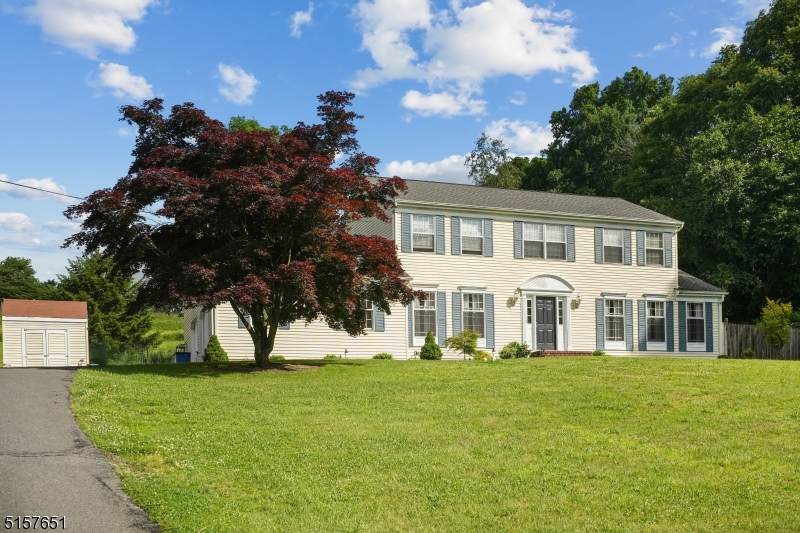 27 Maple Ln - Photo 1