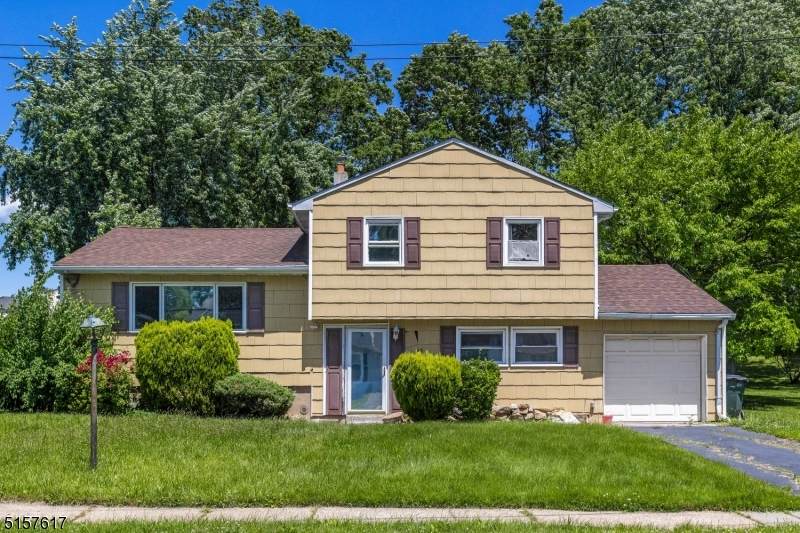 48 Erik Dr - Photo 1