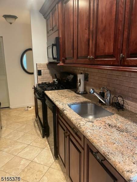 830 Main Street Apt D - Photo 1