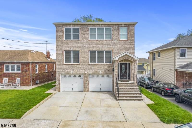274 Van Buren St - Photo 1
