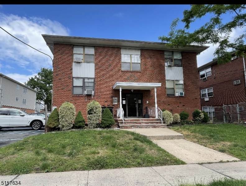 35 E Price St - Photo 1