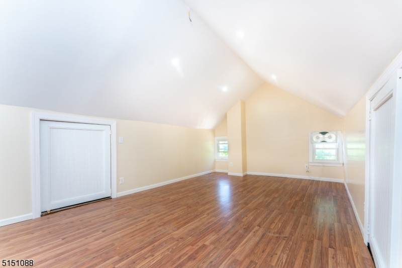 51 Davis St - Photo 1
