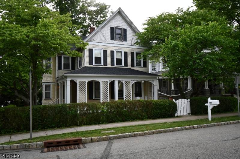 106 Main St - Photo 1