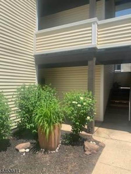 251 Broadmoor-6 - Photo 1