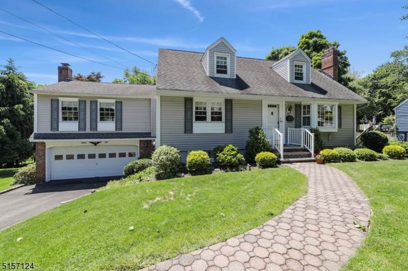 28 Sleepy Hollow Dr - Photo 1