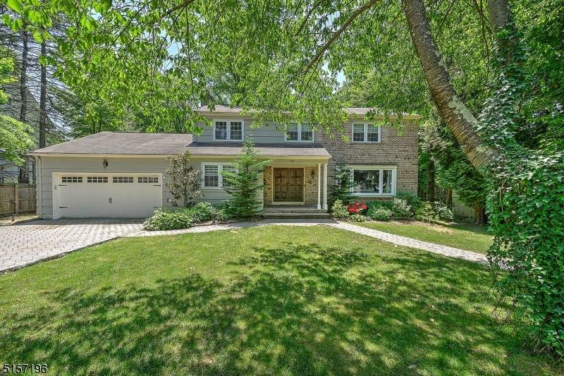 56 Benvenue Ave - Photo 1